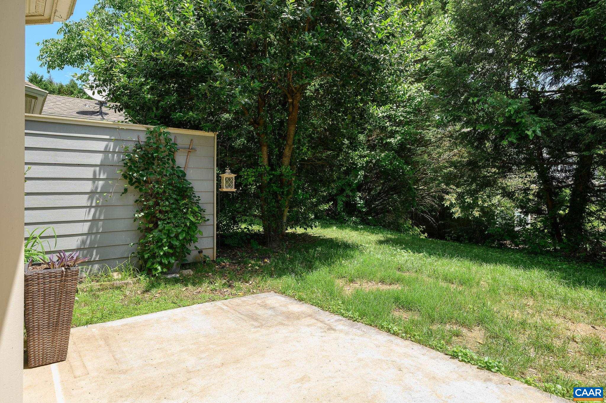 3263 GATEWAY CIR