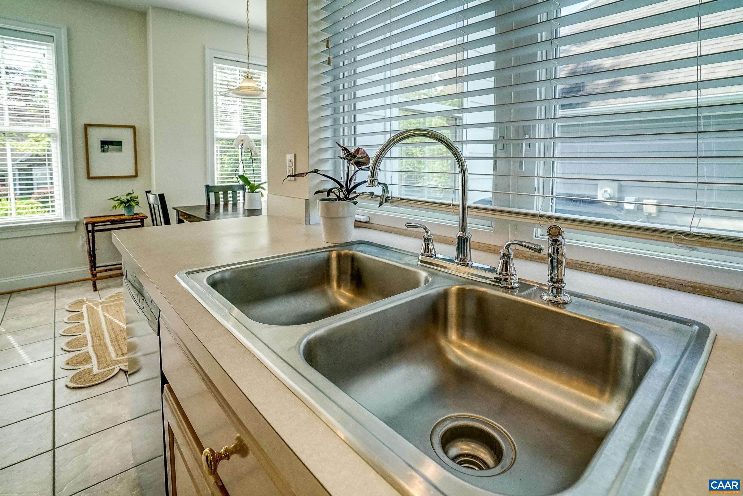 1311 STONEGATE CT