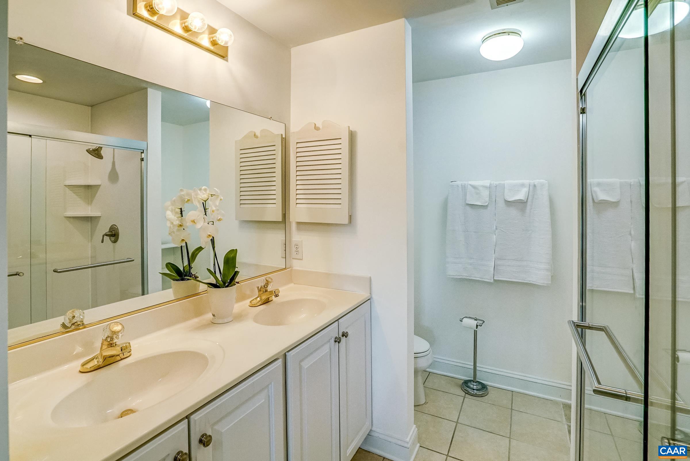 1311 STONEGATE CT