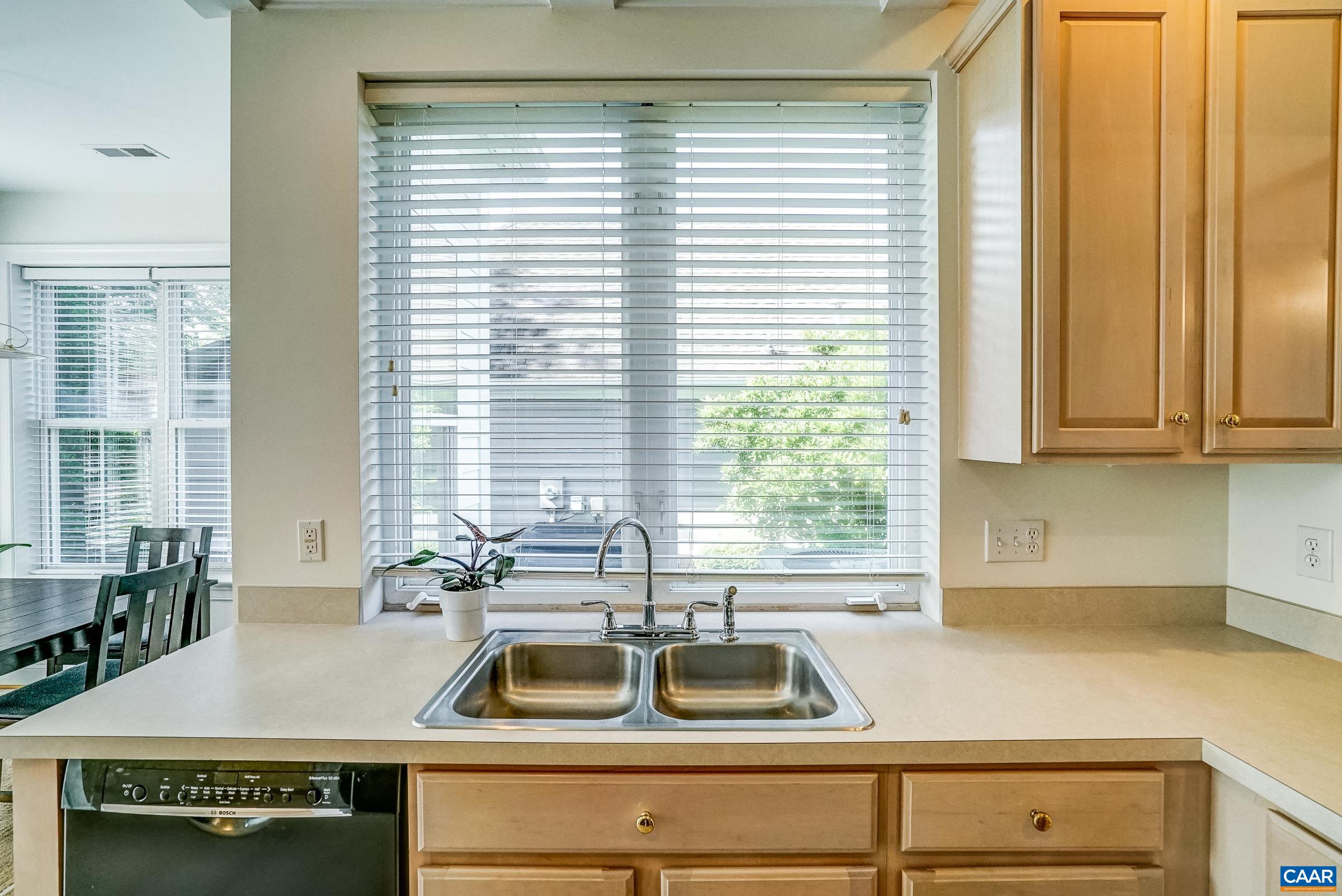 1311 STONEGATE CT
