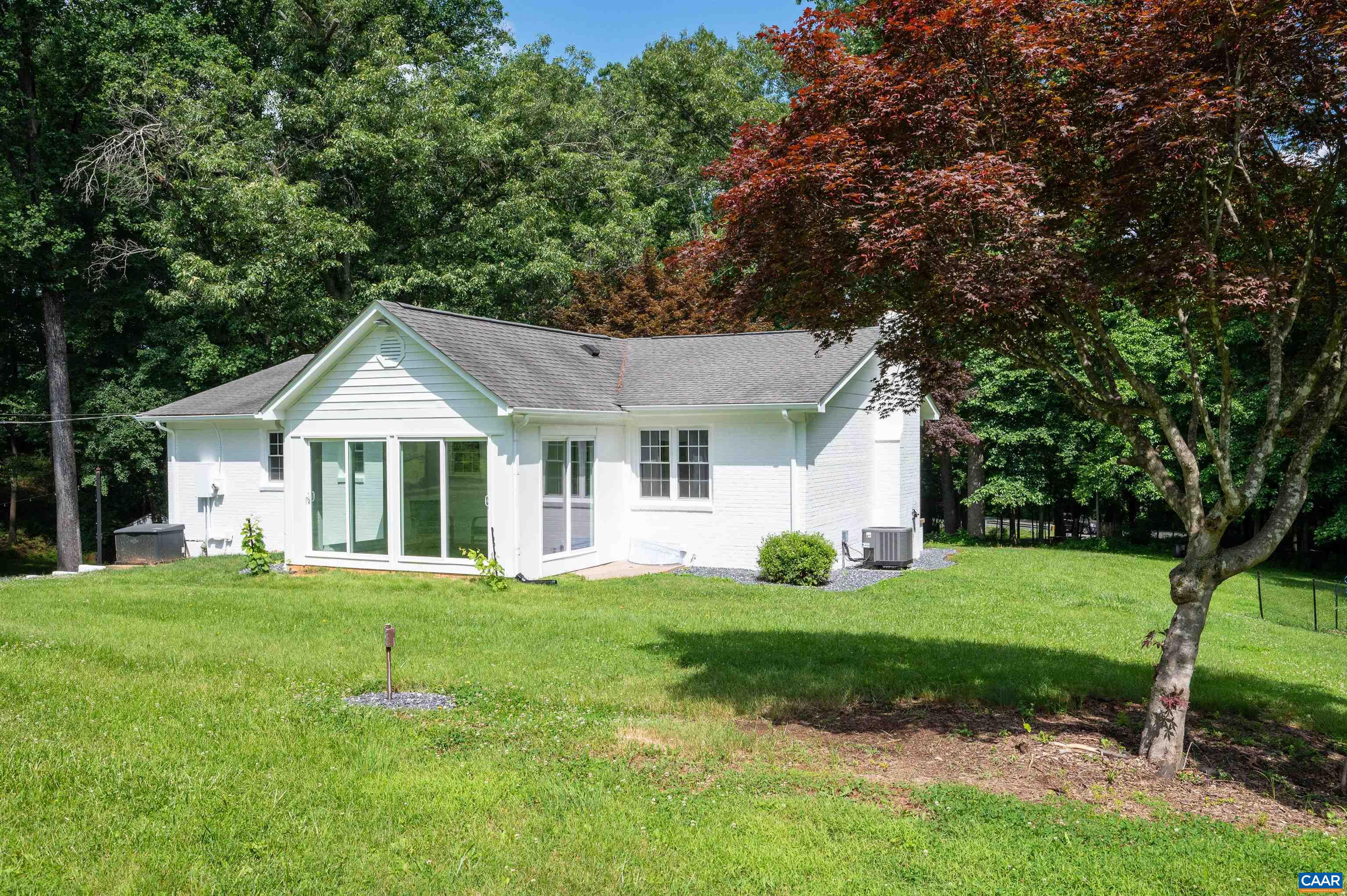 5523 ROCKFISH GAP TPKE