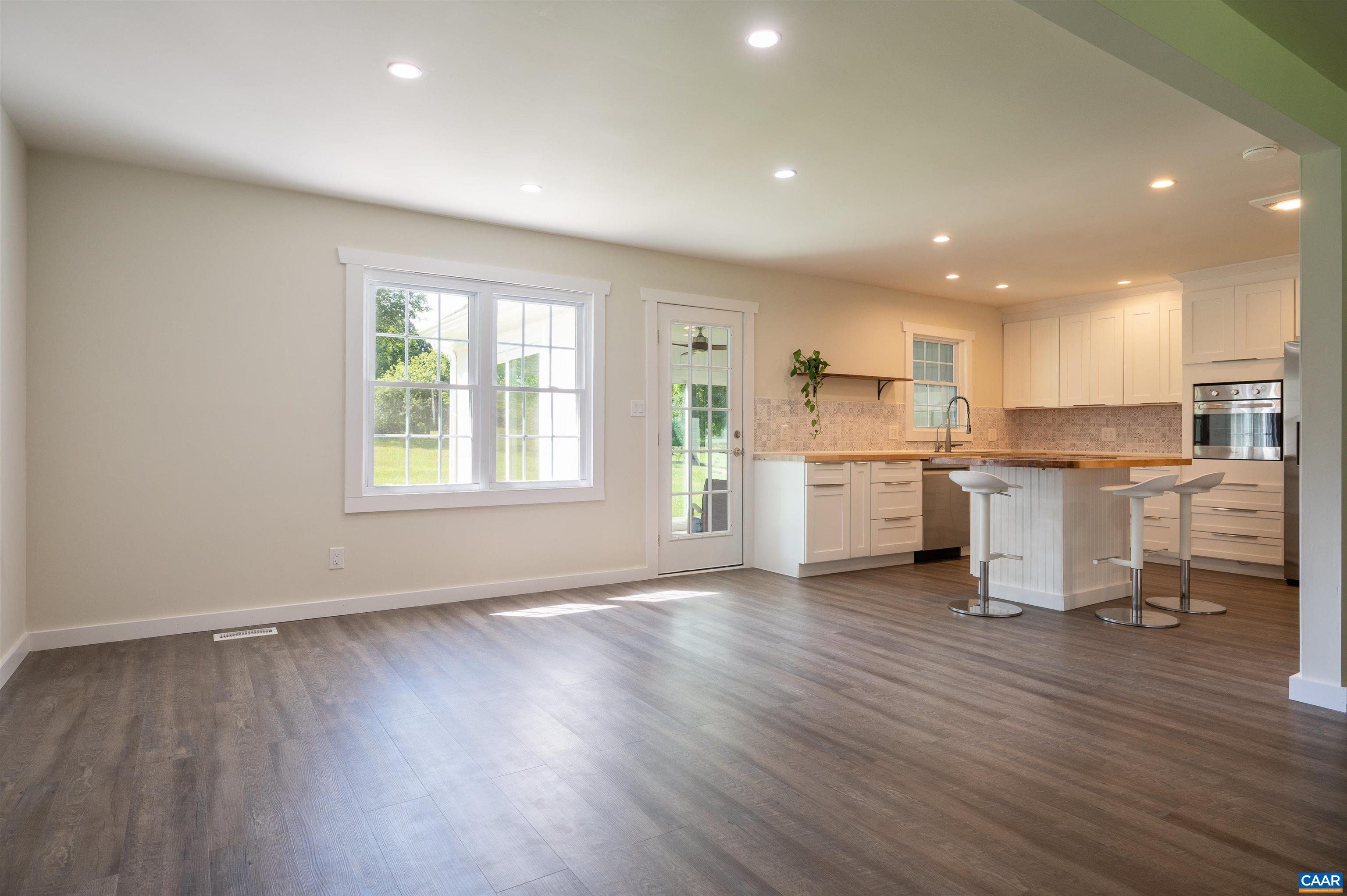 5523 ROCKFISH GAP TPKE