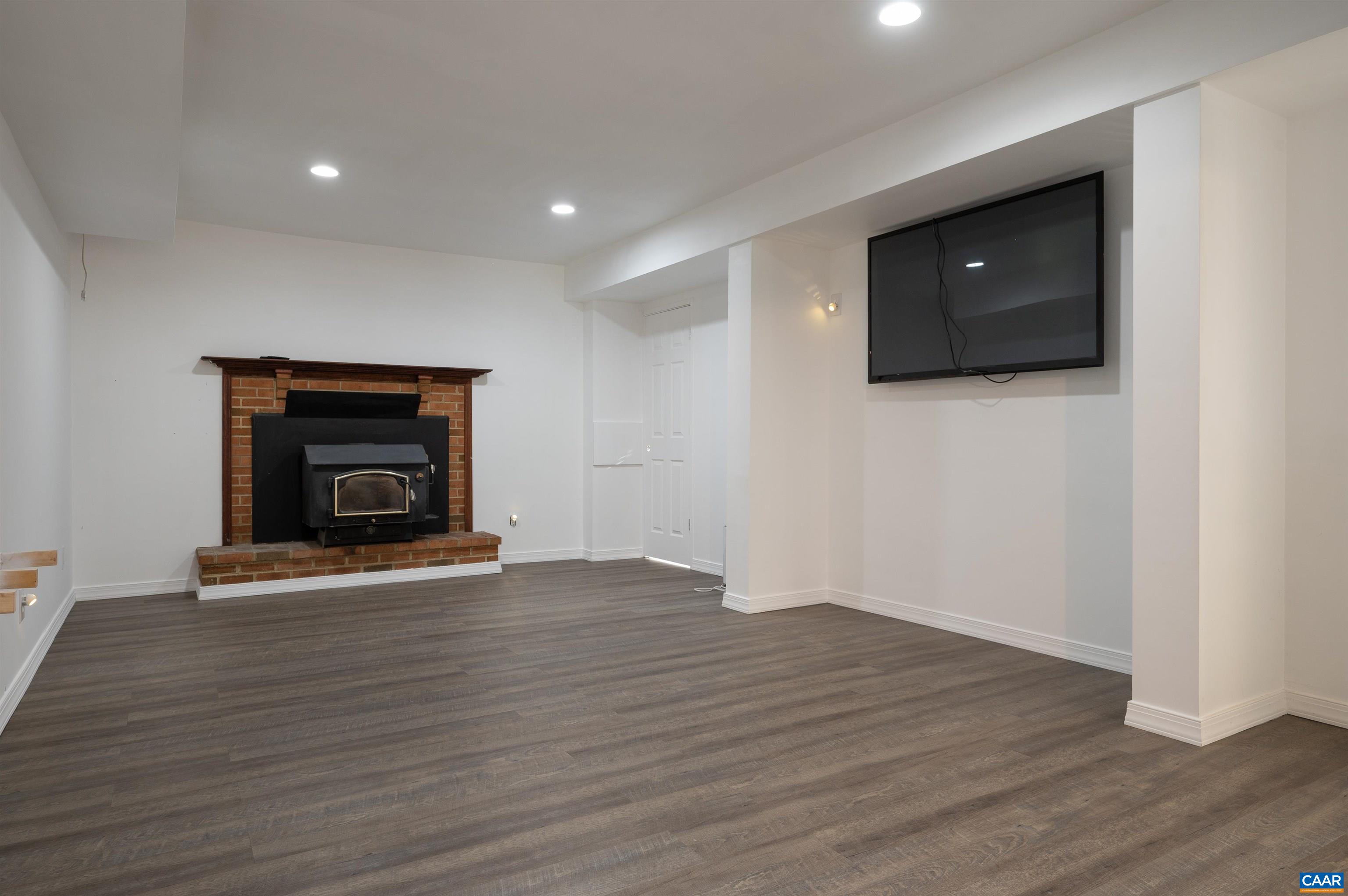5523 ROCKFISH GAP TPKE