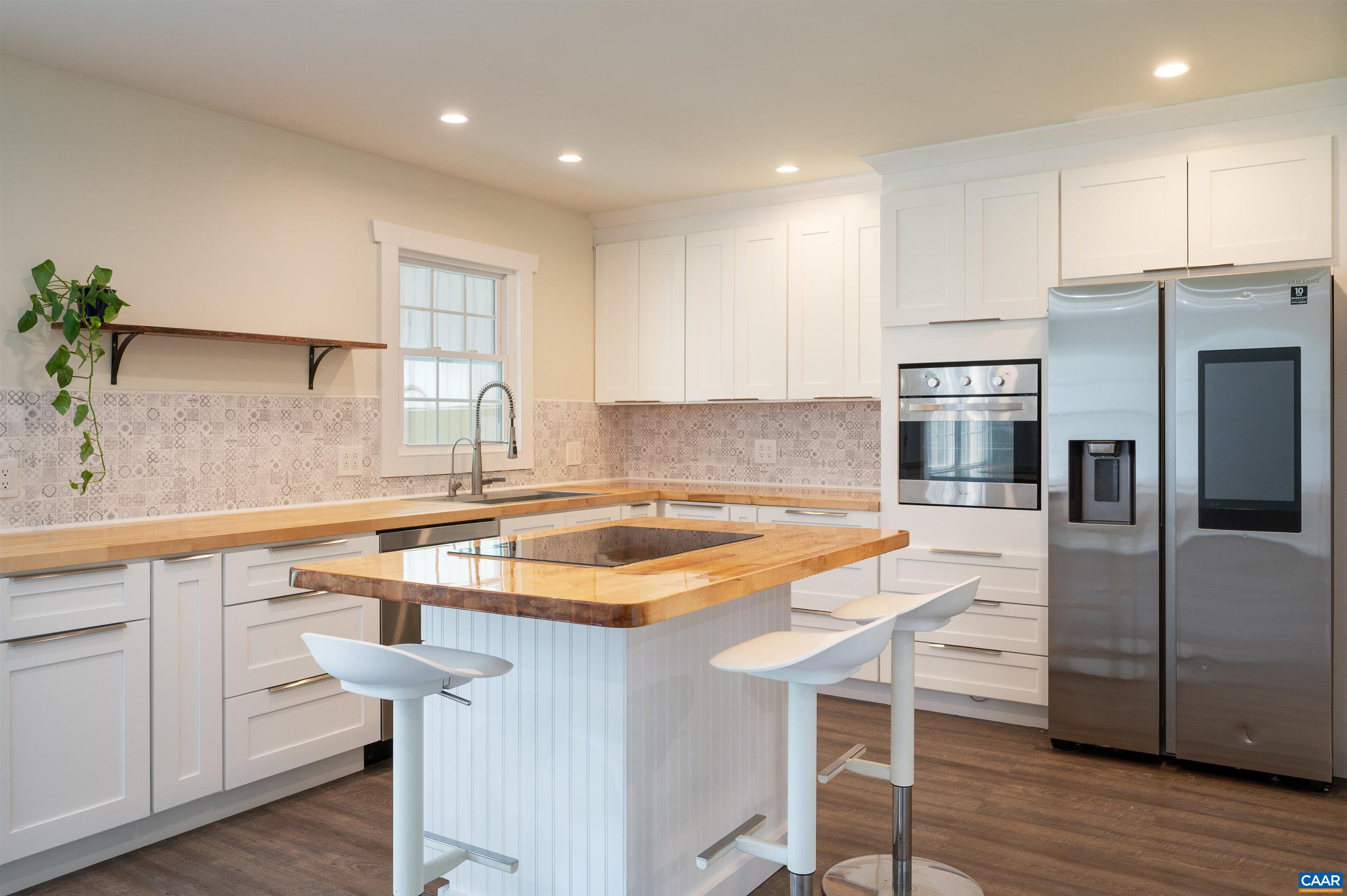 5523 ROCKFISH GAP TPKE
