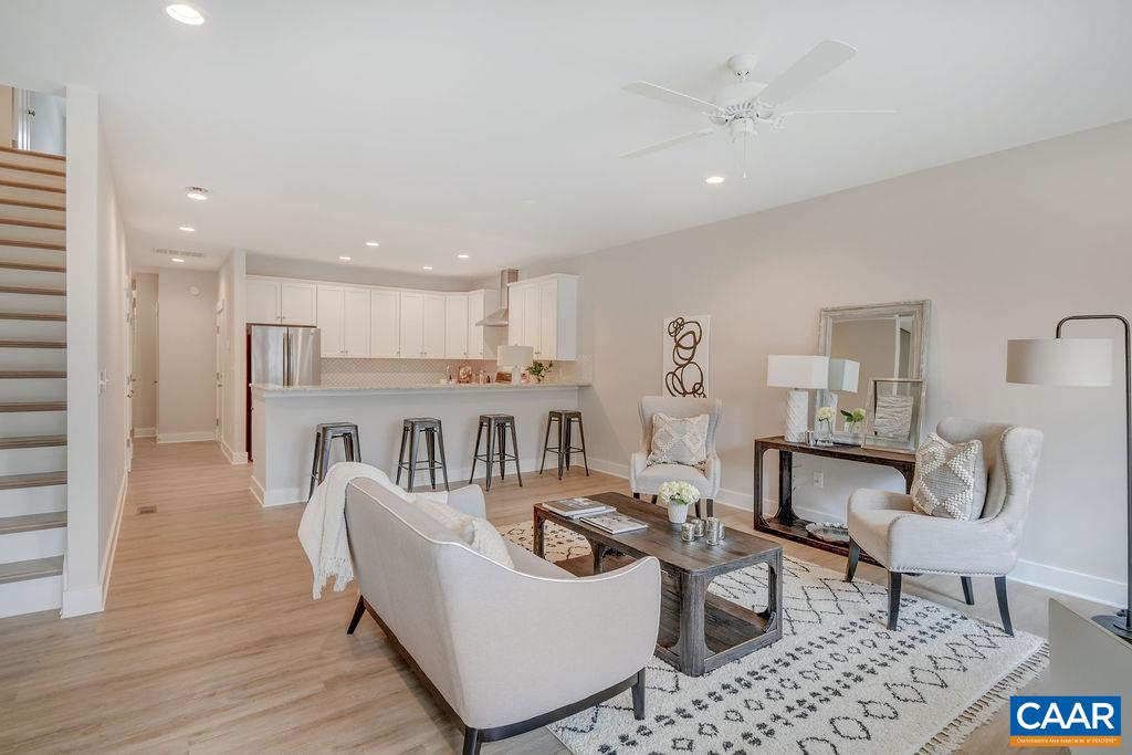 121 BLITHE CT