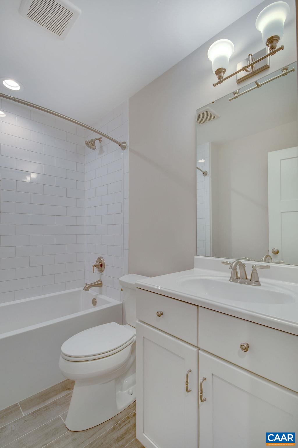 121 BLITHE CT