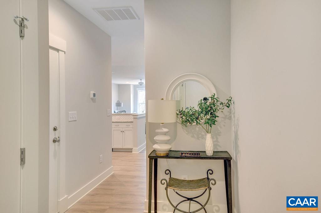 121 BLITHE CT