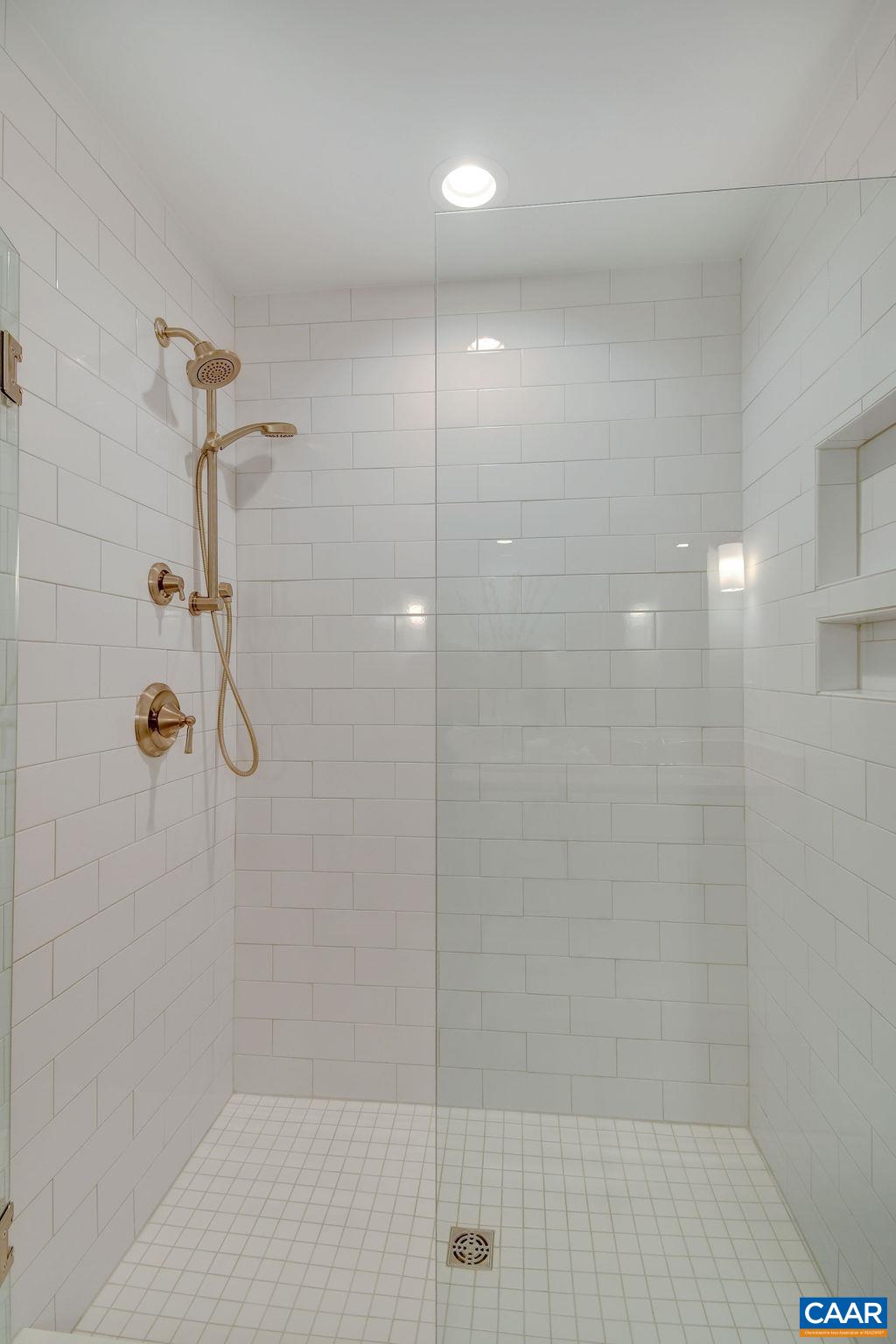 121 BLITHE CT