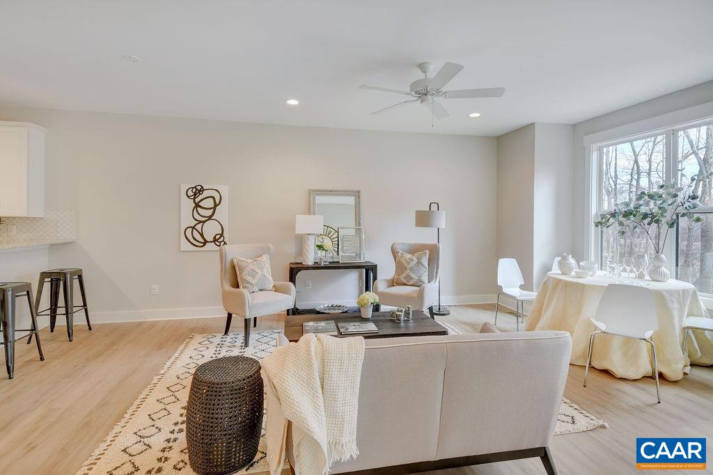 121 BLITHE CT