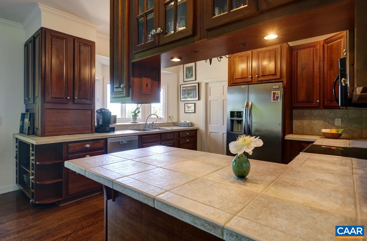 3625 RALEIGH MOUNTAIN TRL