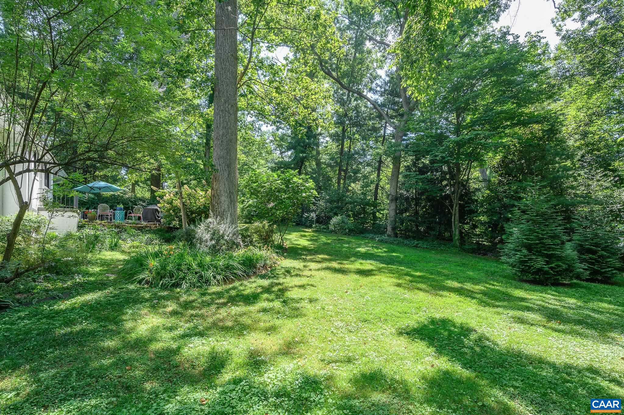 1610 YORKTOWN DR