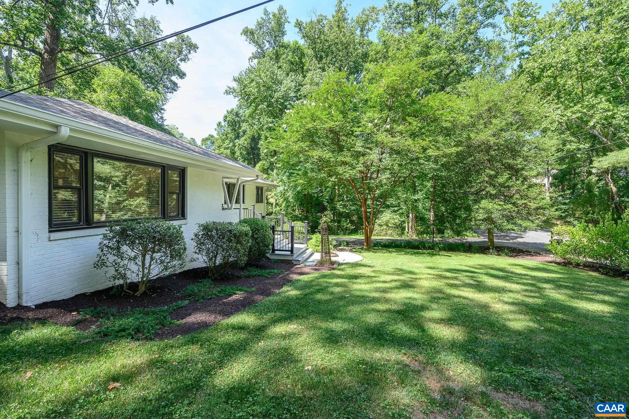 1610 YORKTOWN DR