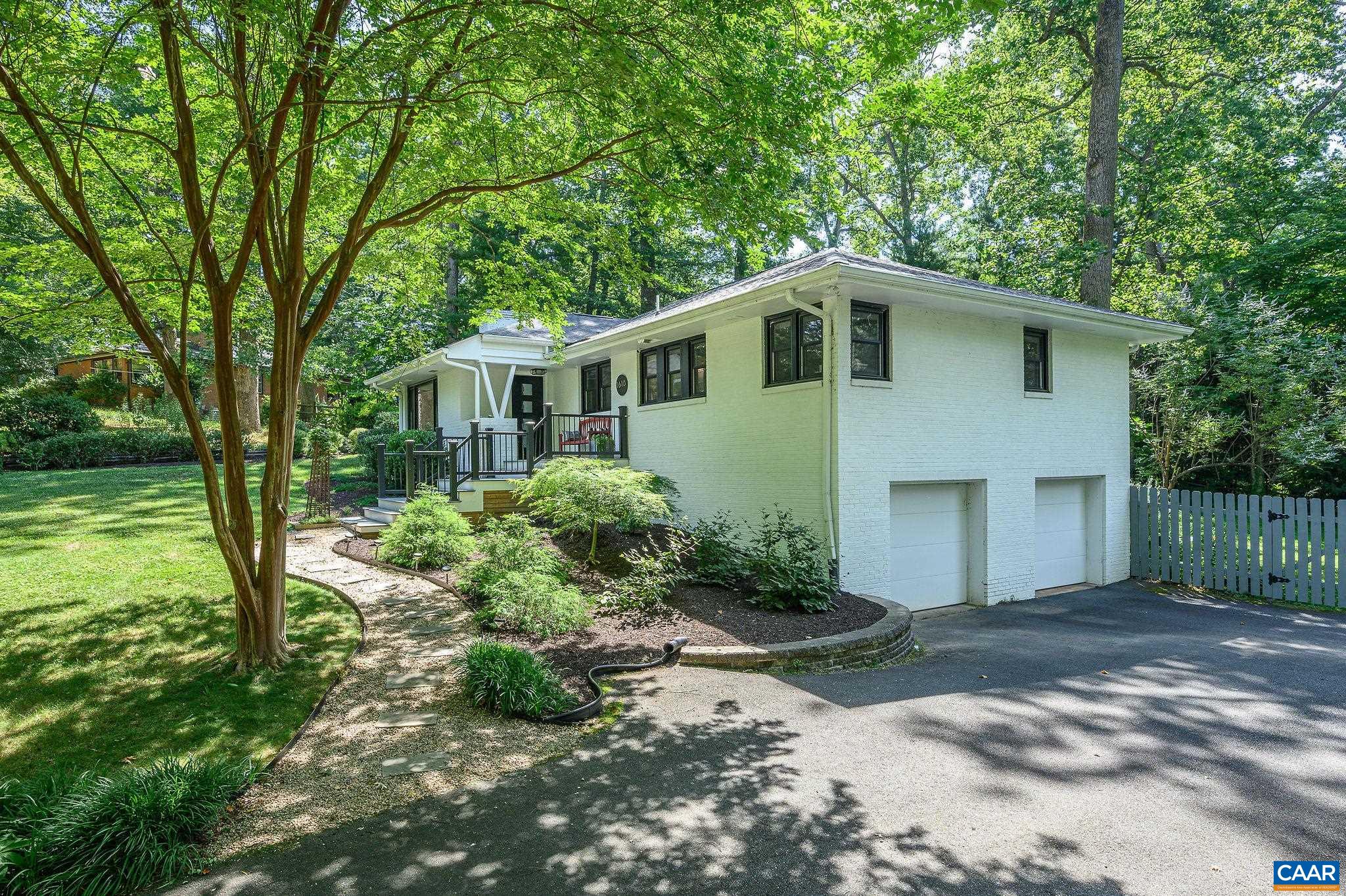 1610 YORKTOWN DR