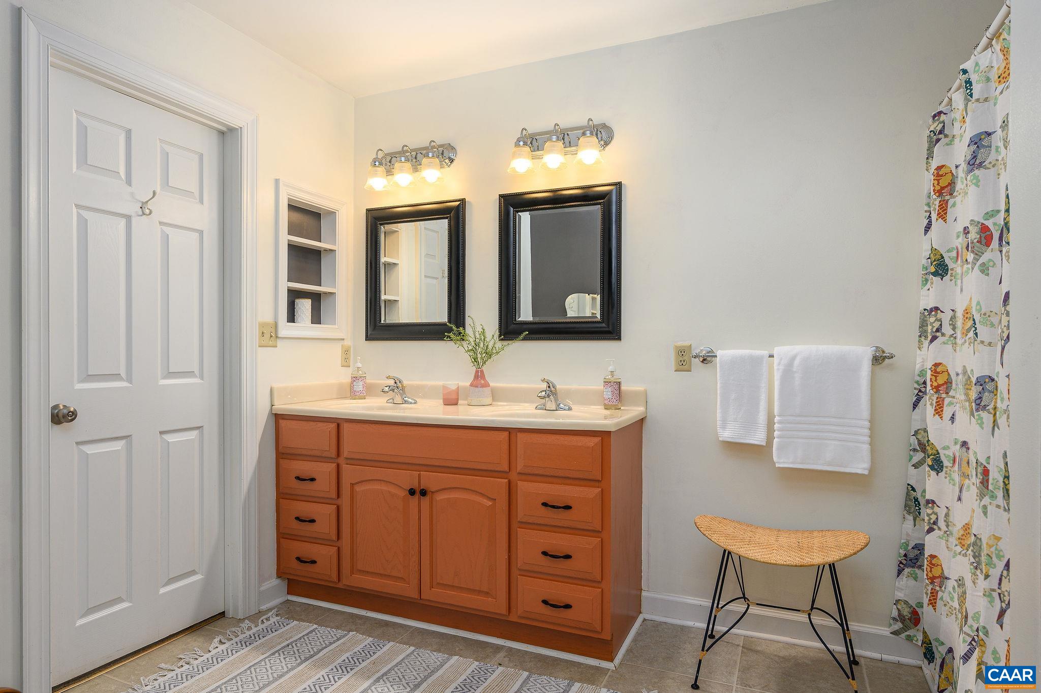 4994 Stony Point Pass