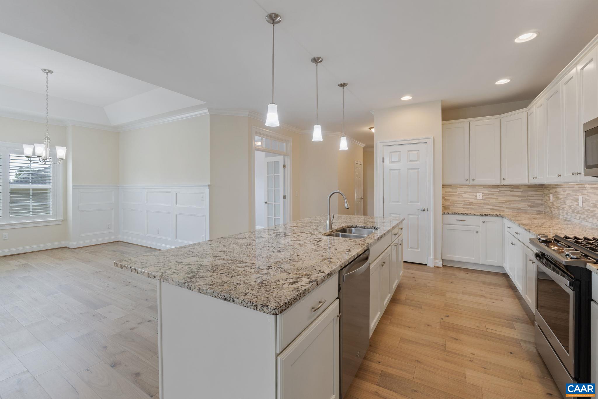 425 Fenton Ct