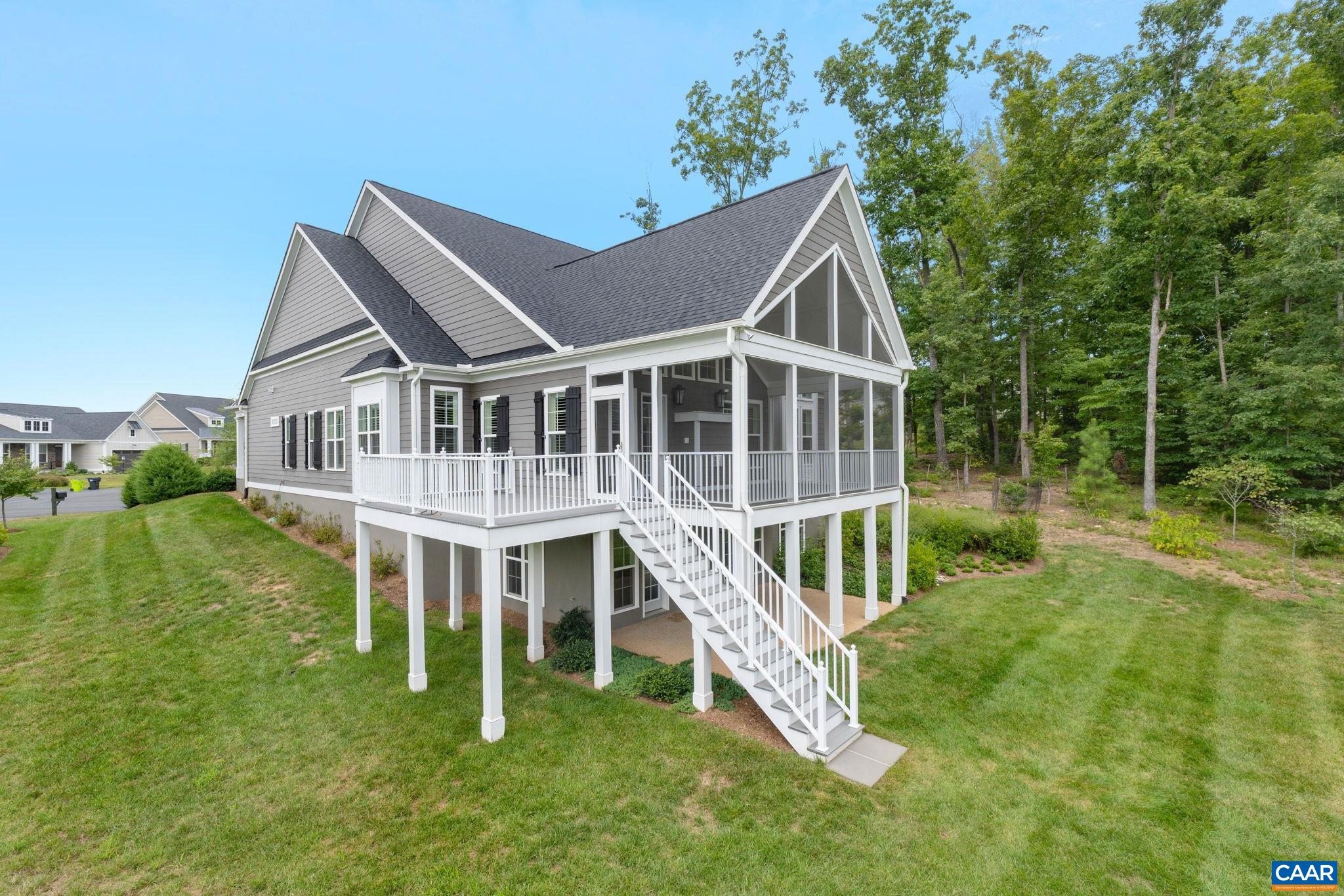 425 Fenton Ct