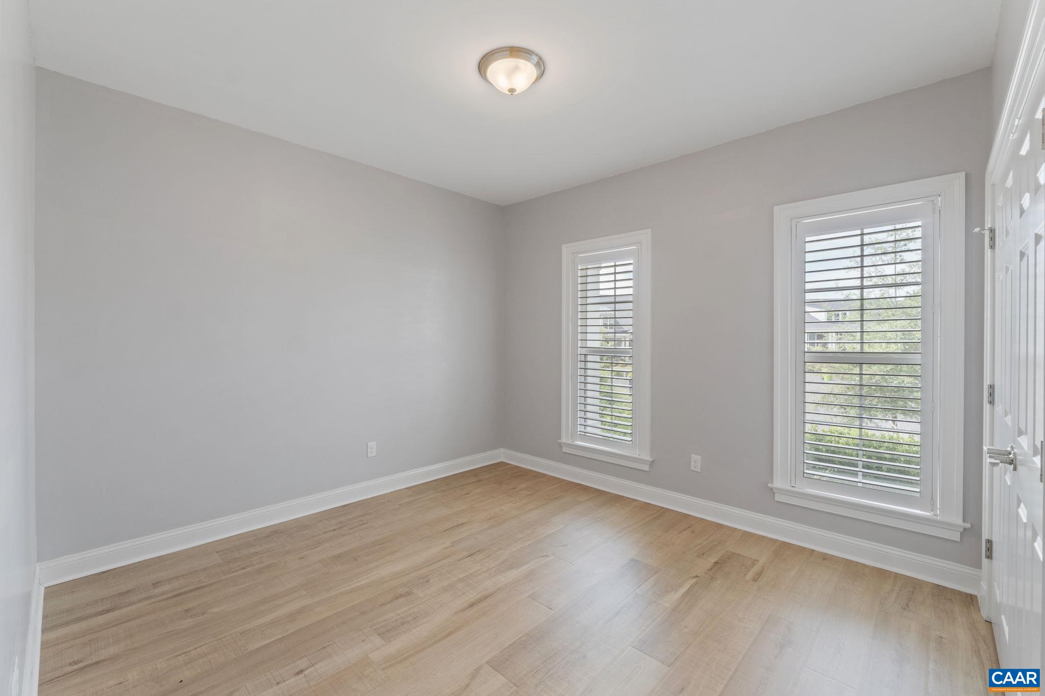 425 Fenton Ct