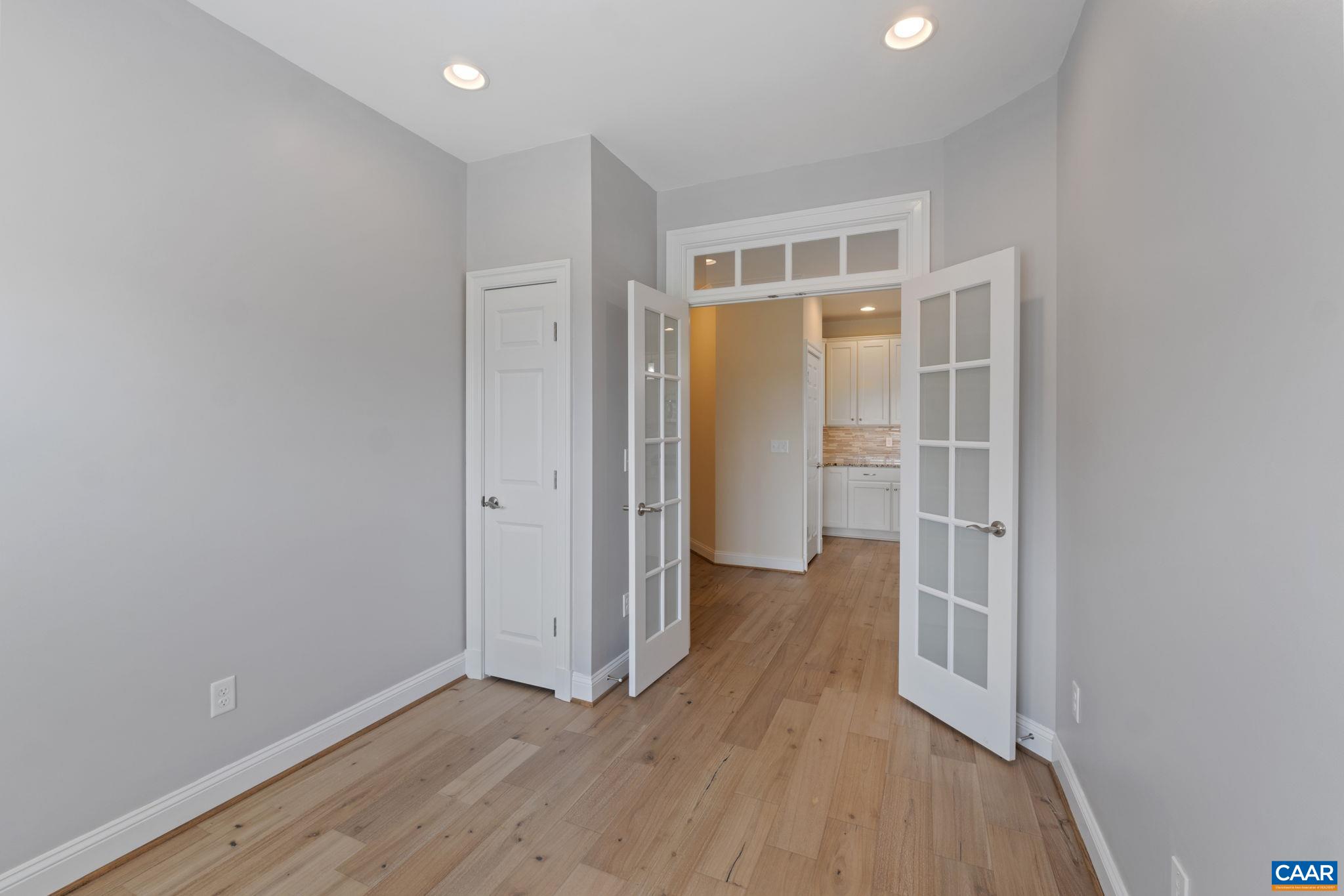 425 Fenton Ct