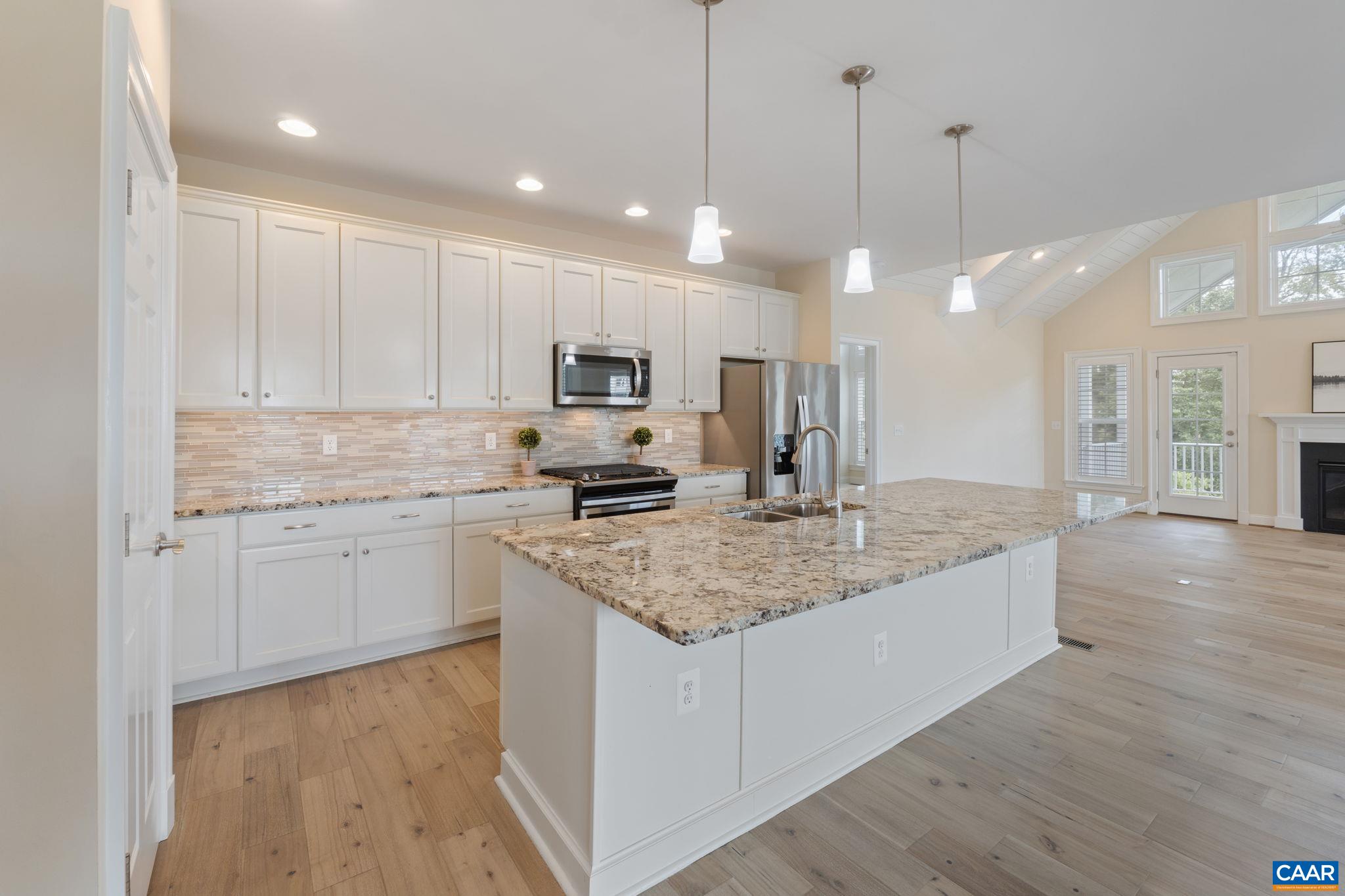 425 Fenton Ct
