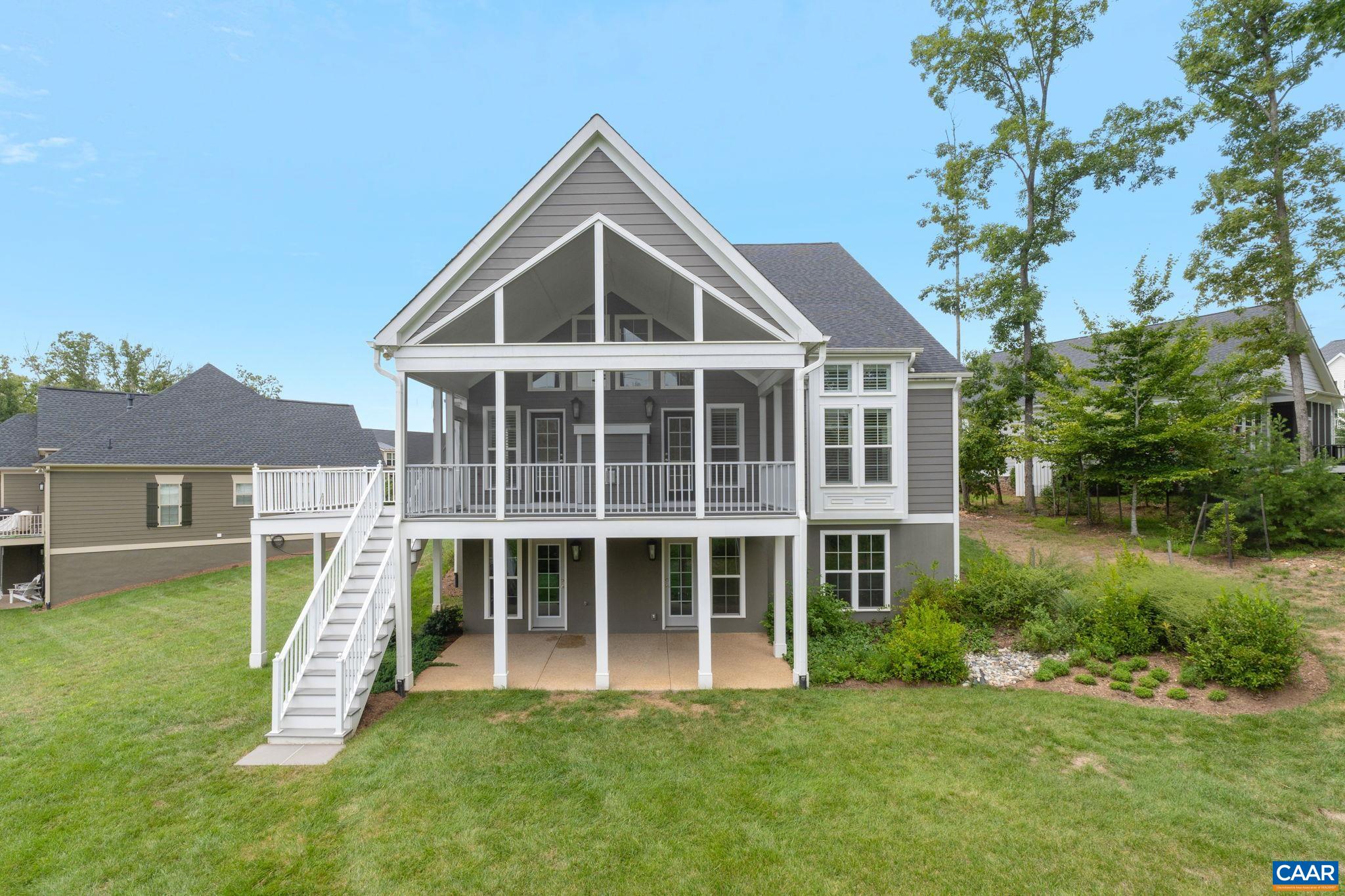 425 Fenton Ct