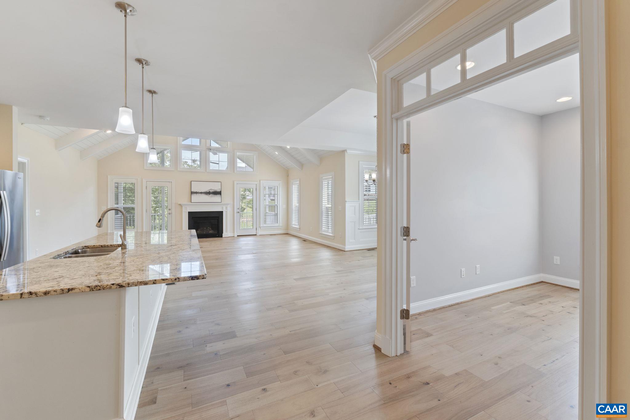 425 Fenton Ct