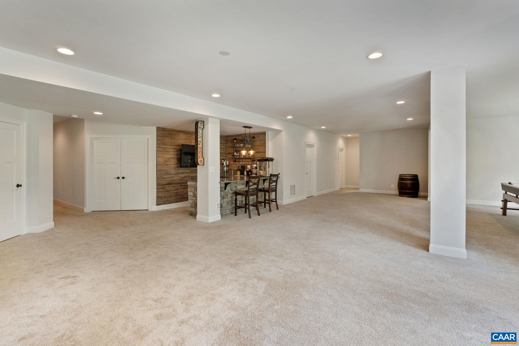2206 Waterside Wy