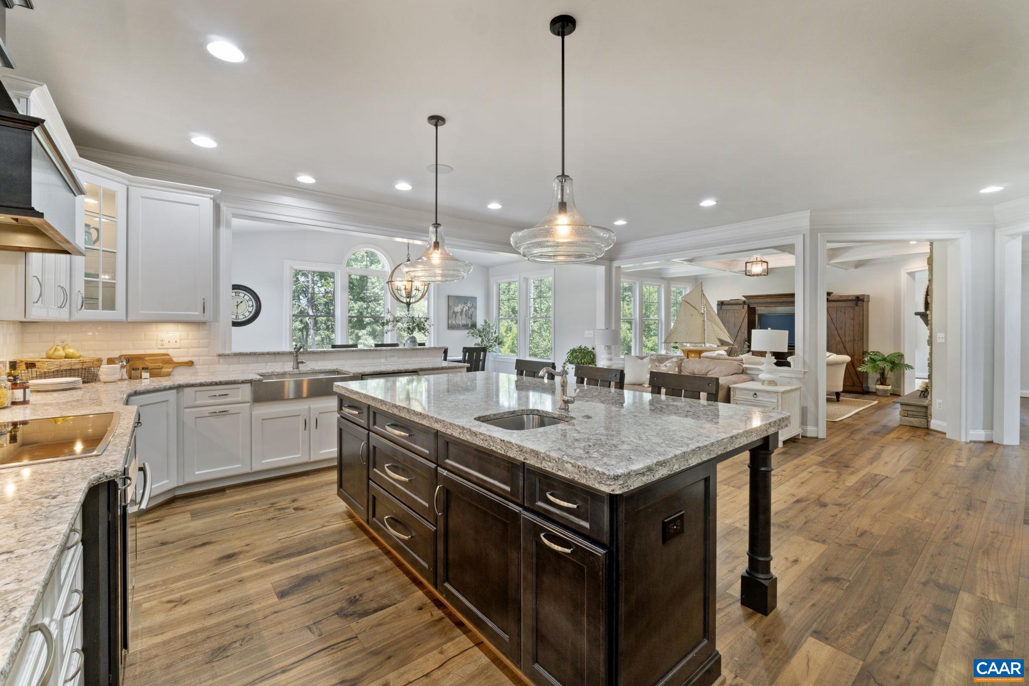 2206 Waterside Wy