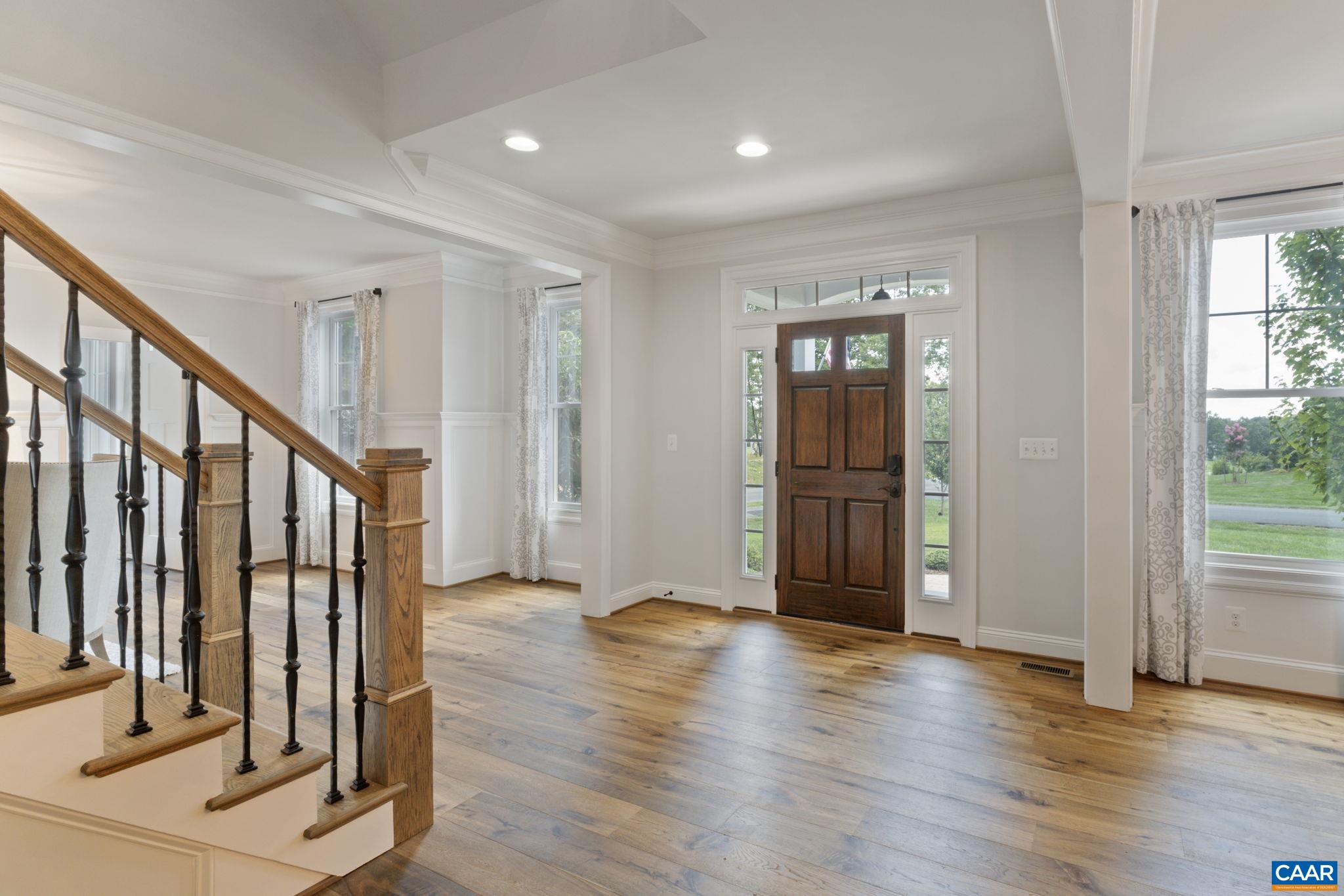 2206 Waterside Wy
