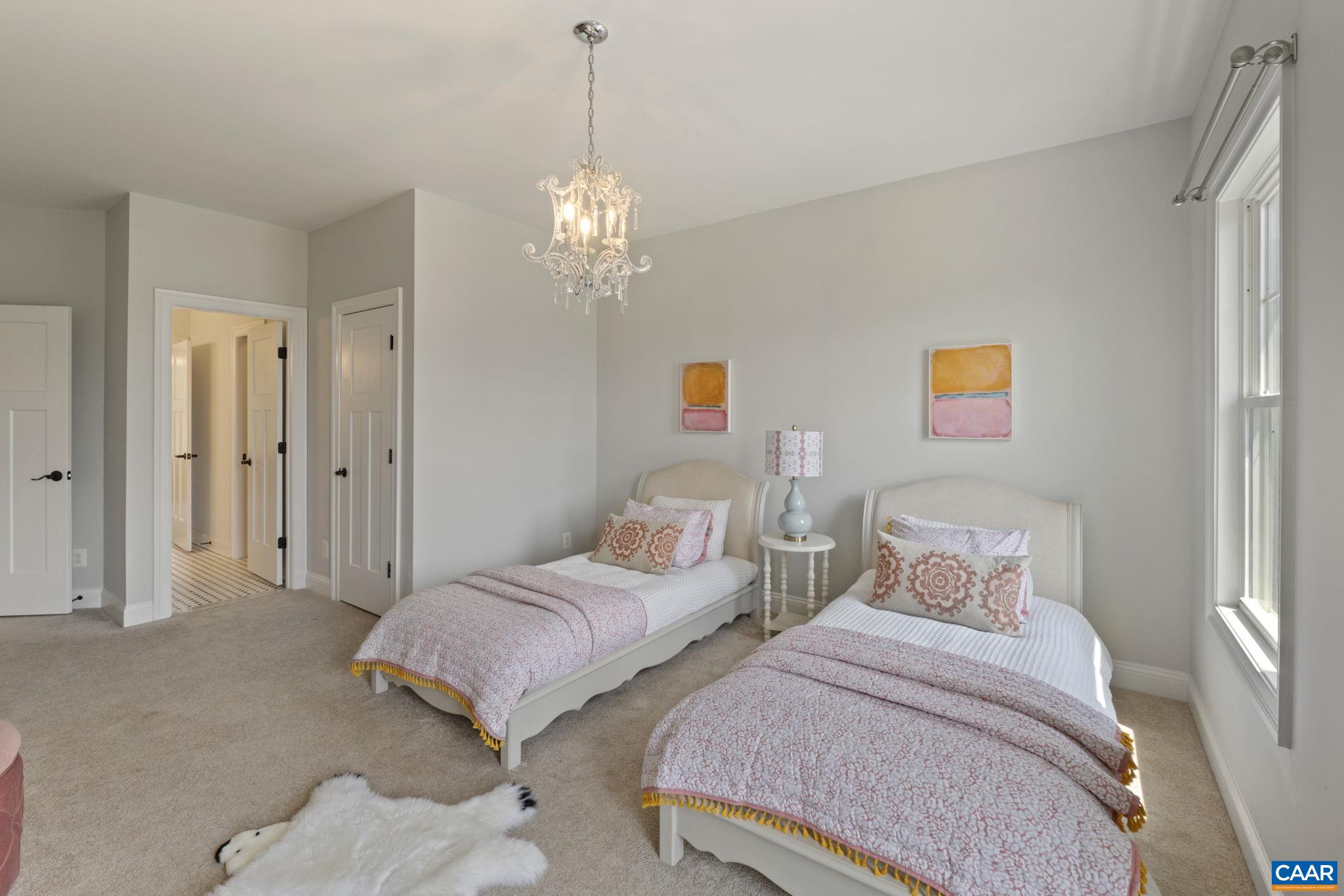 2206 Waterside Wy