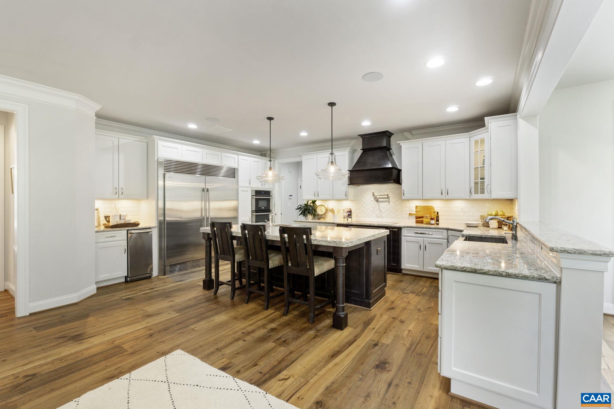 2206 Waterside Wy