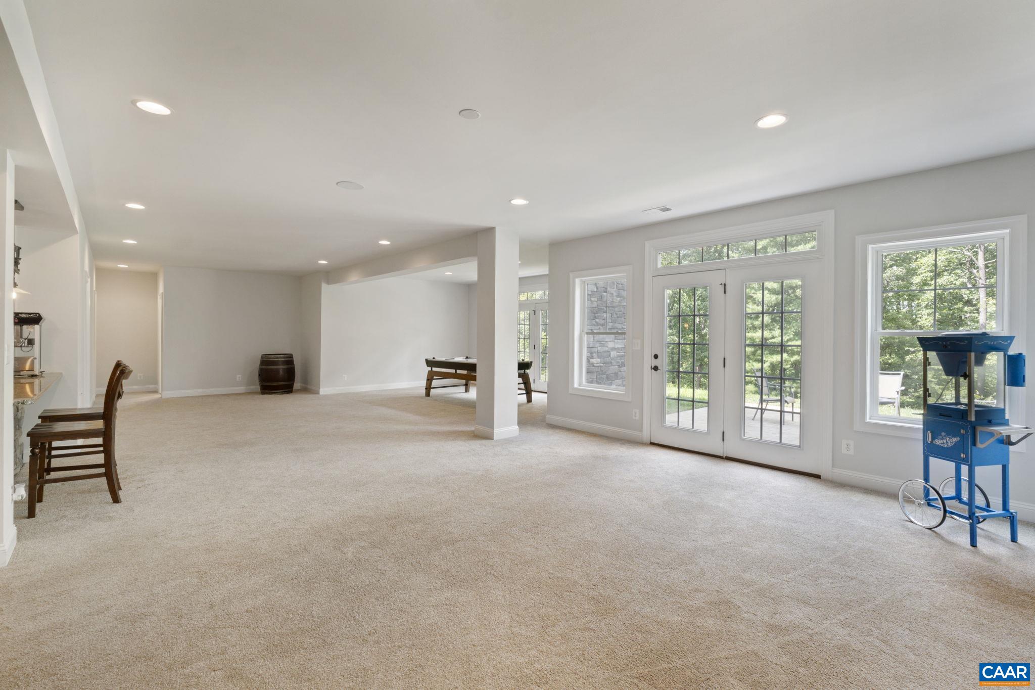 2206 Waterside Wy