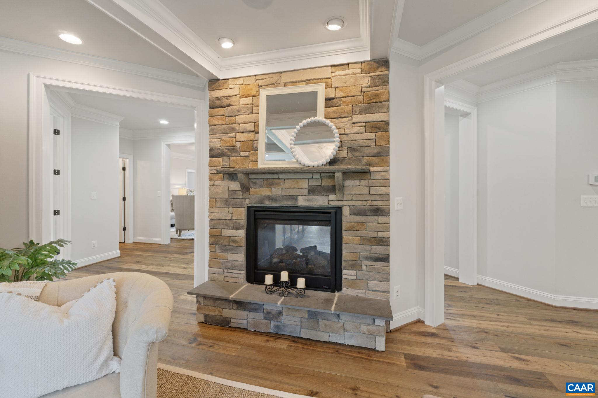 2206 Waterside Wy
