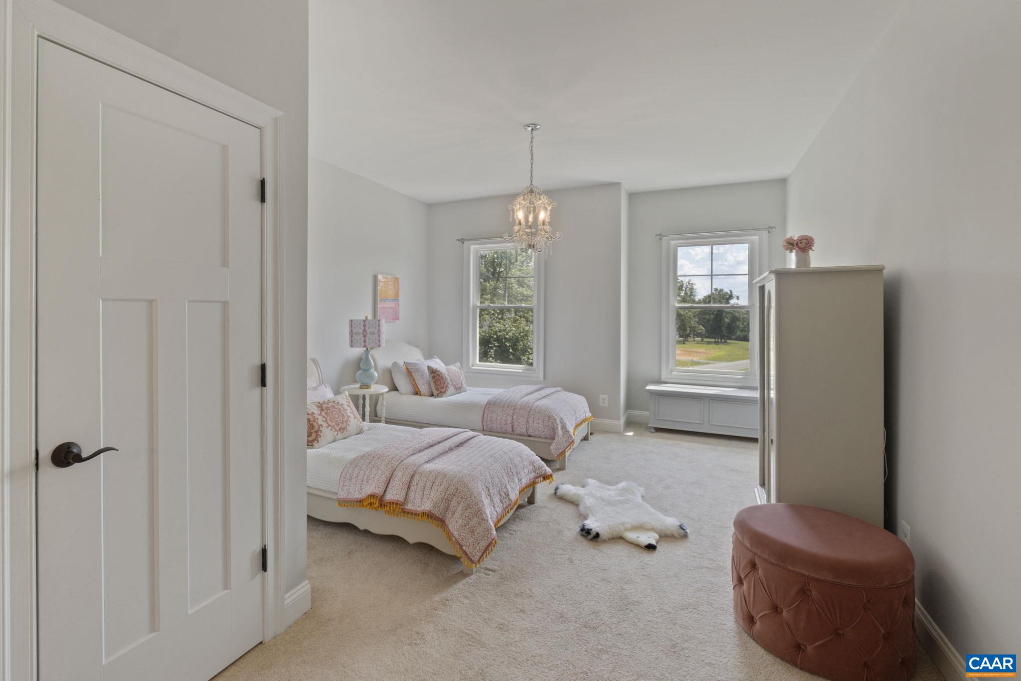 2206 Waterside Wy