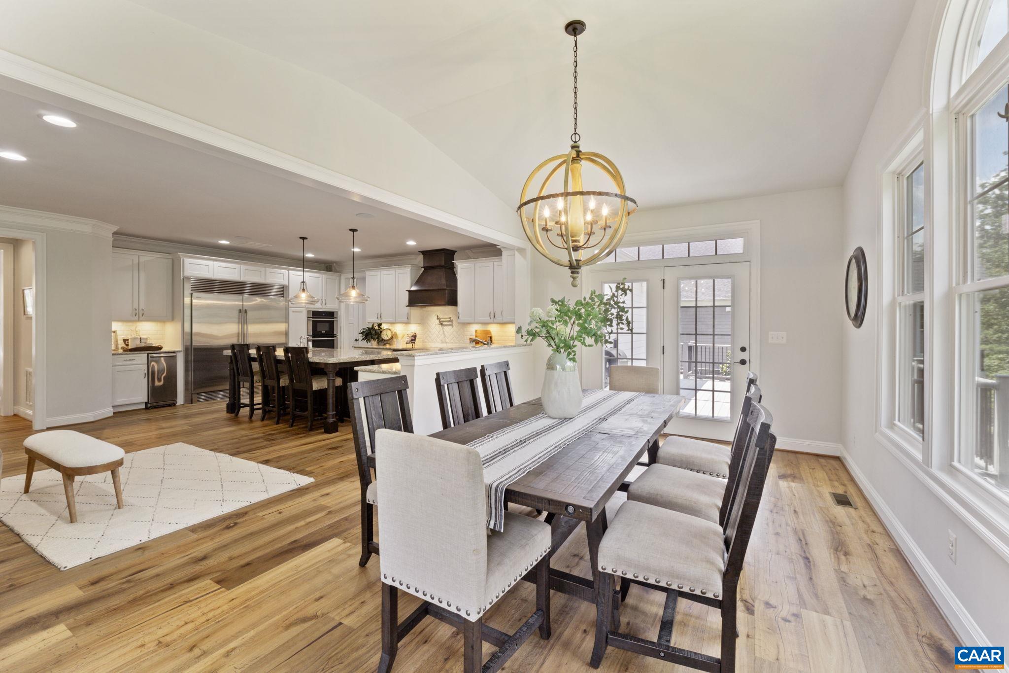 2206 Waterside Wy