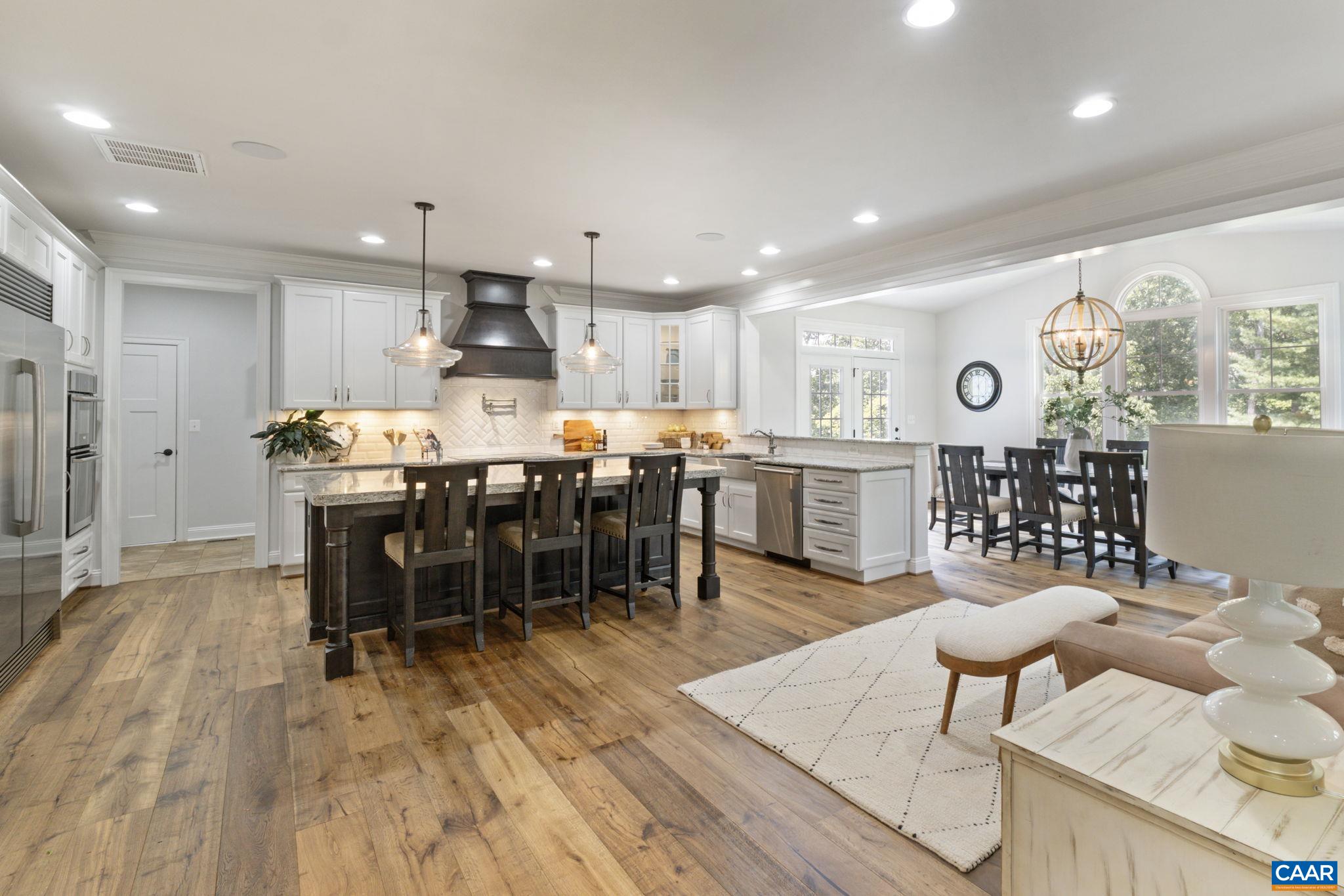 2206 Waterside Wy