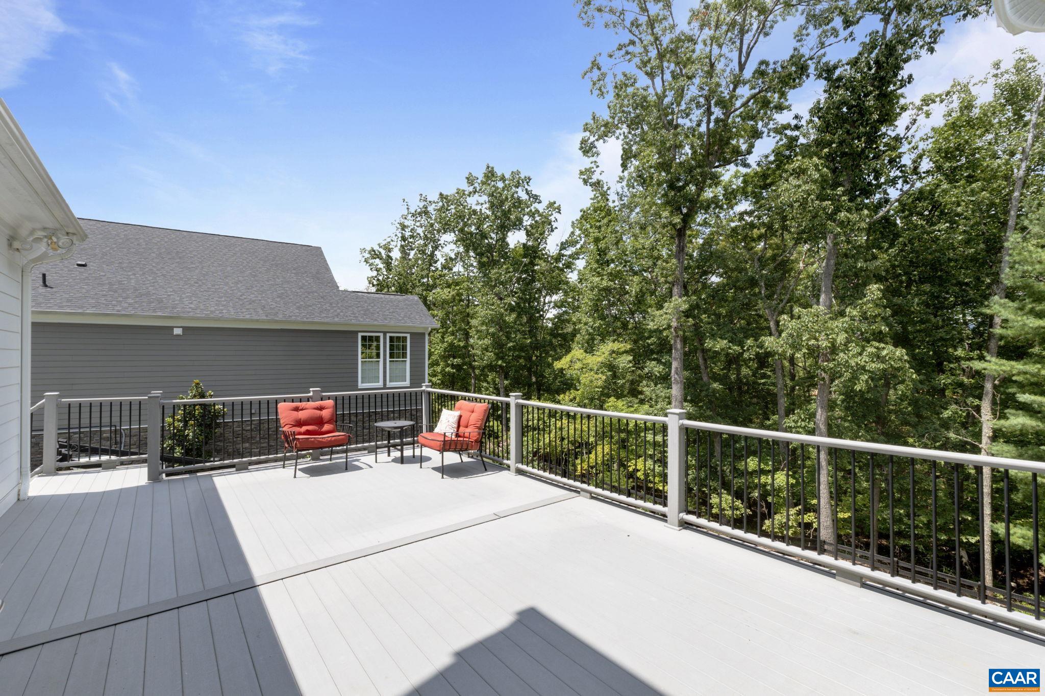 2206 Waterside Wy