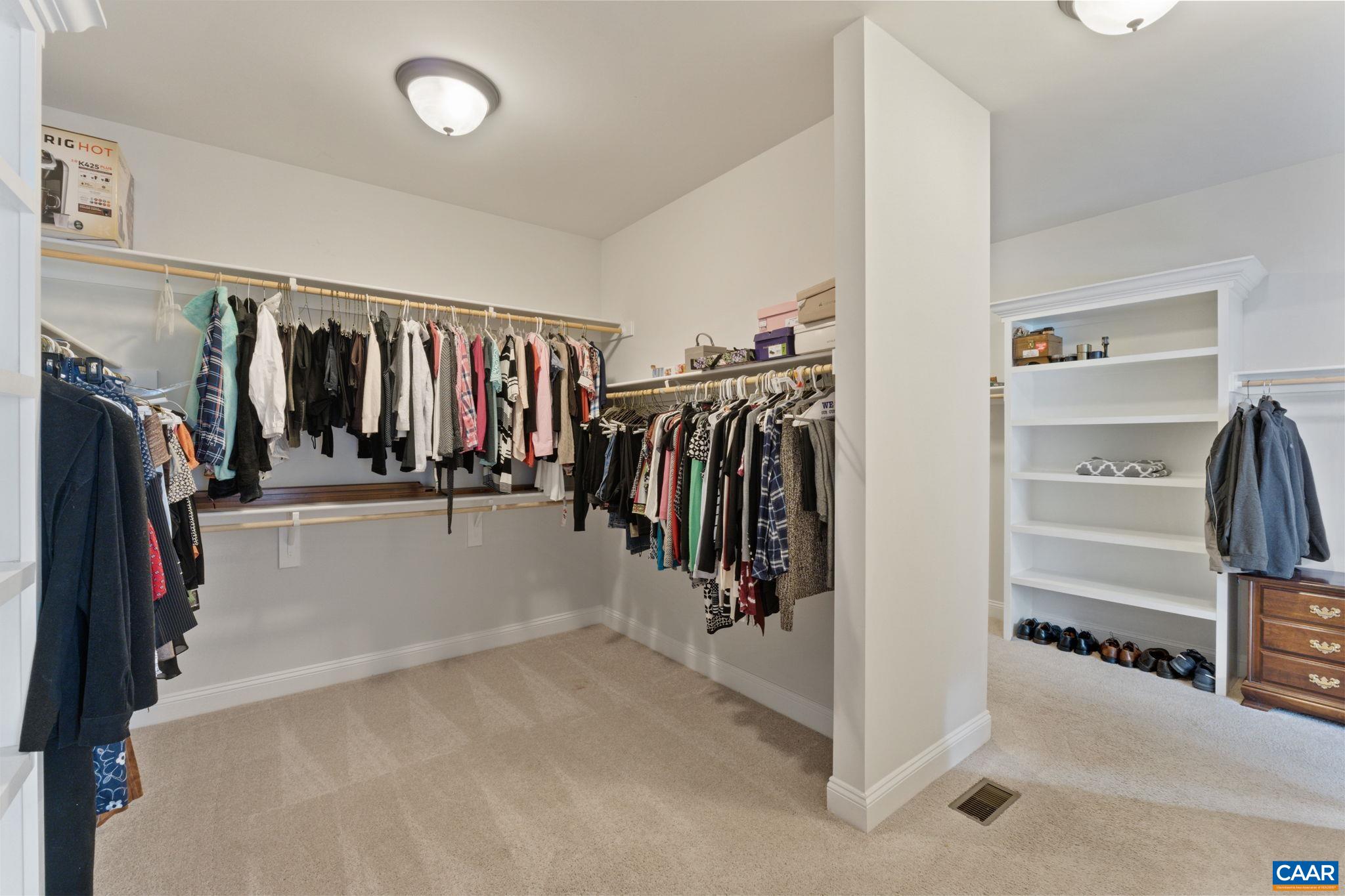 2206 Waterside Wy