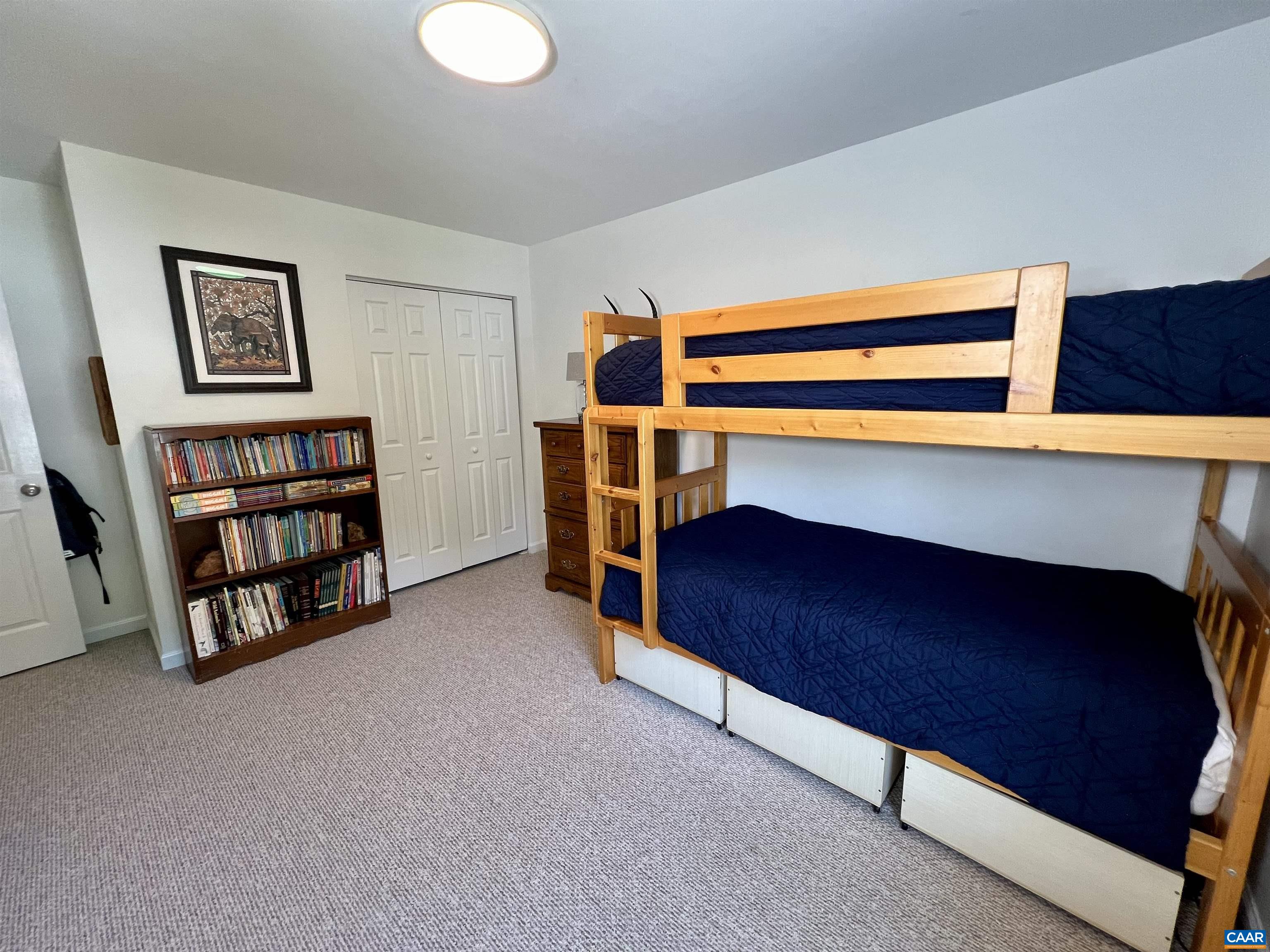 1055 TOWNE LN