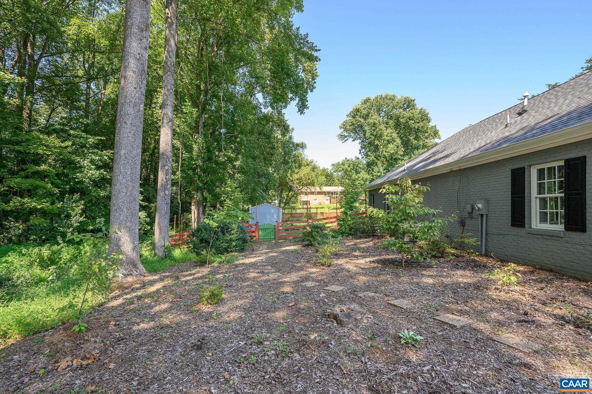 2701 HUNTINGTON RD