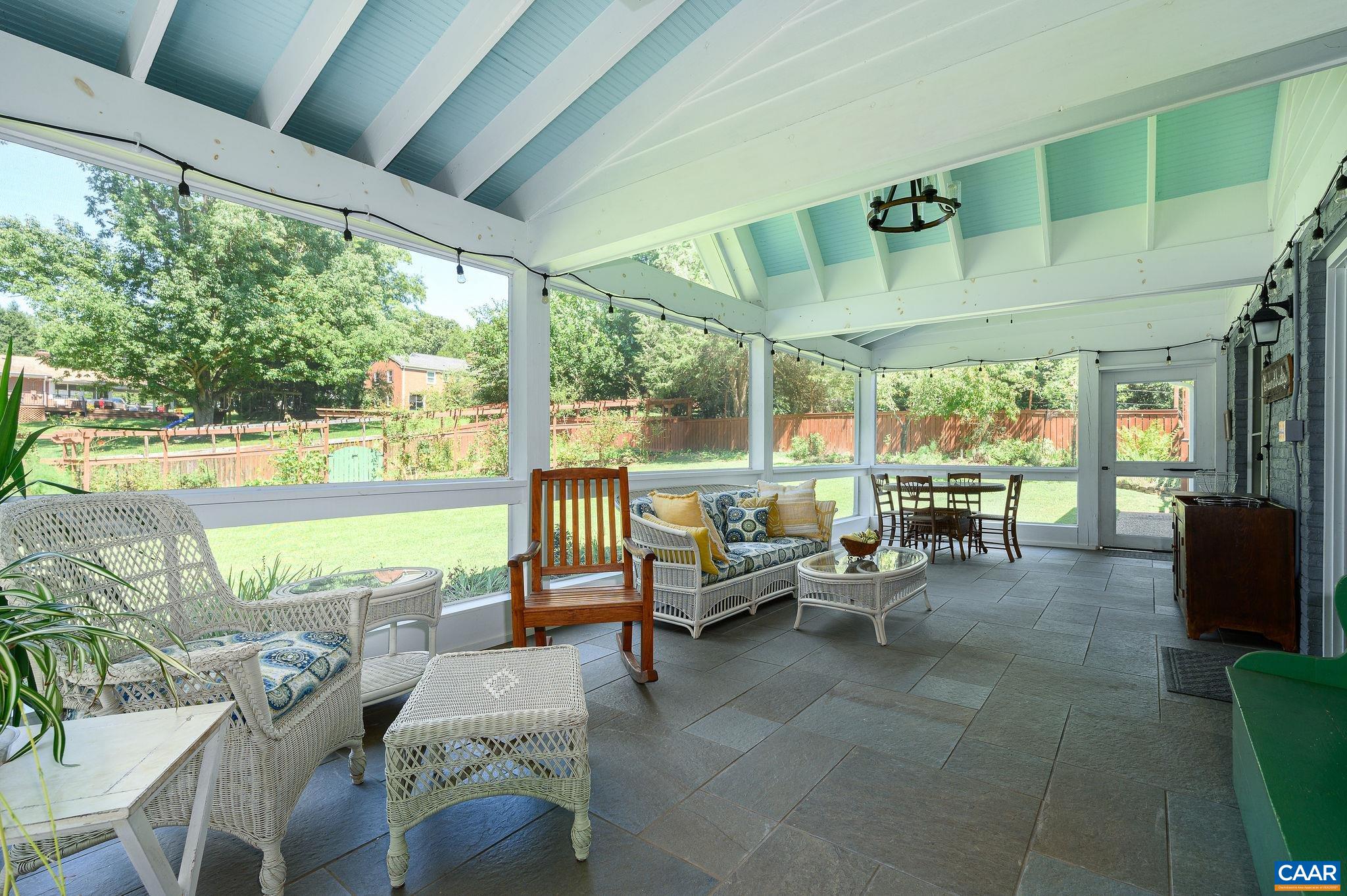 2701 HUNTINGTON RD