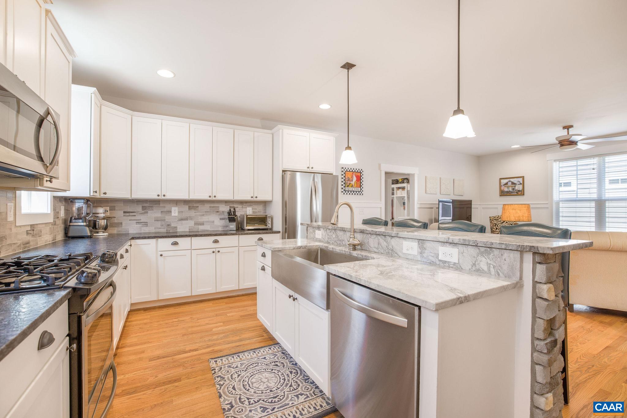 918 HADEN LN