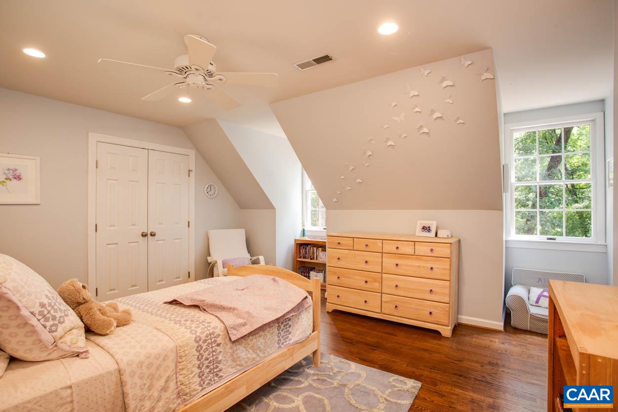 2800 OLD OAKS SPUR