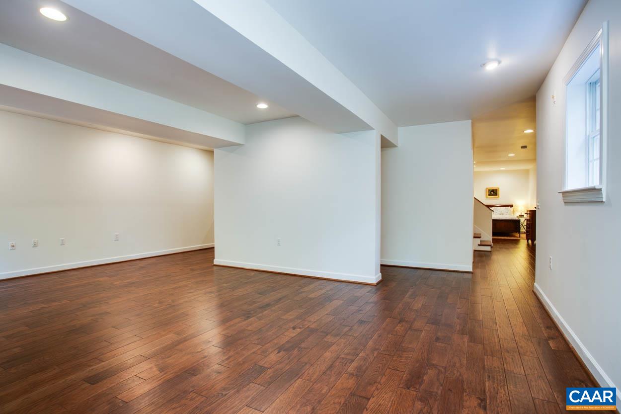 2800 OLD OAKS SPUR