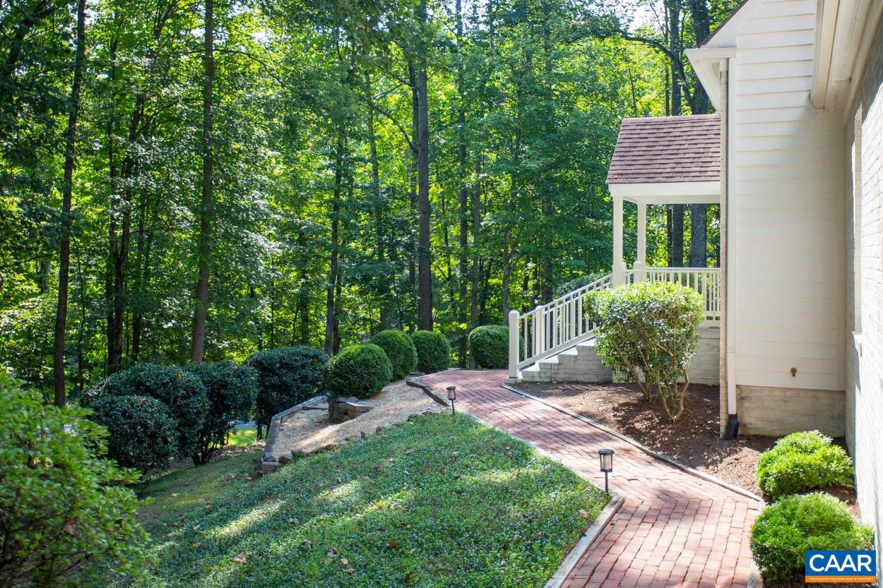 2800 OLD OAKS SPUR