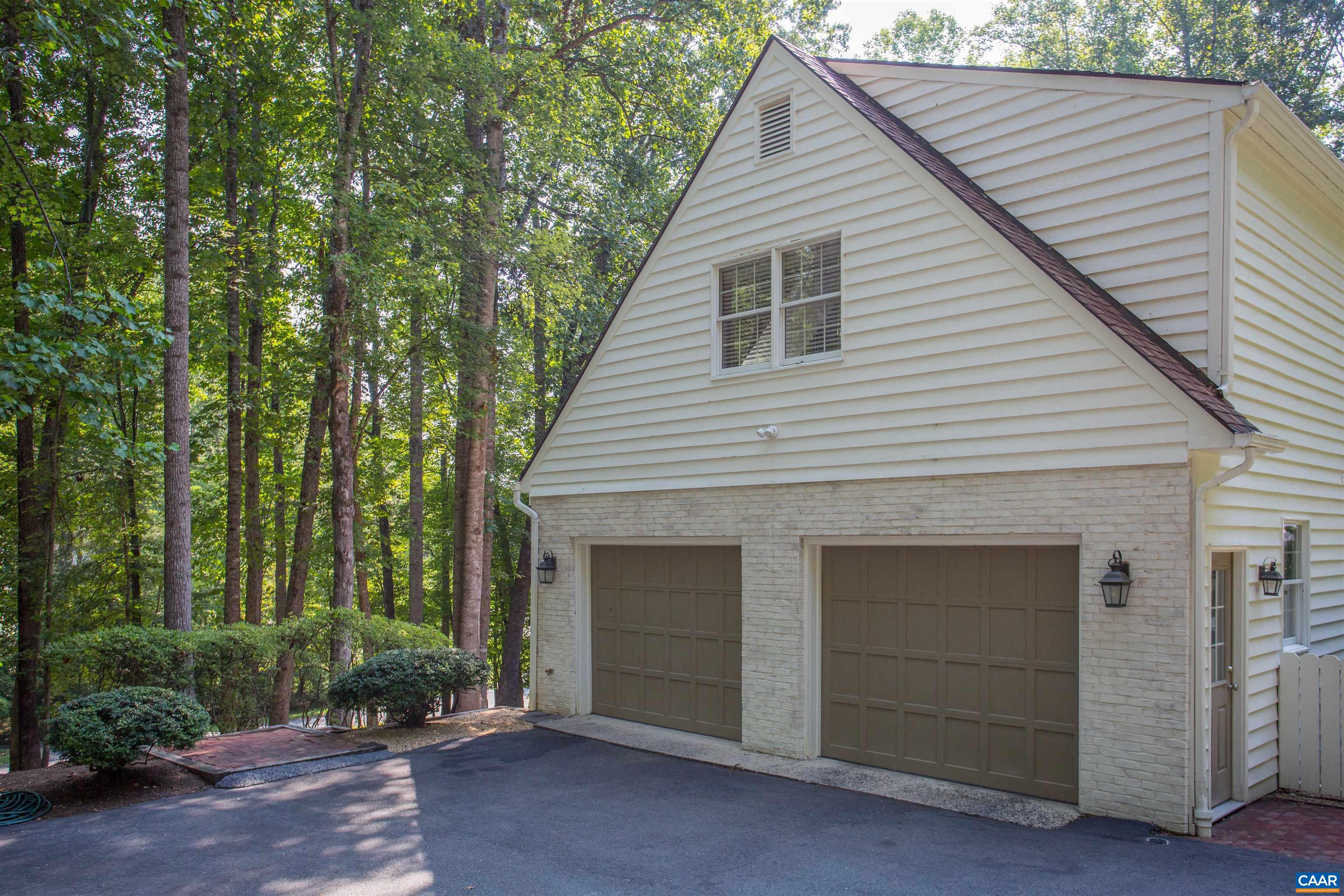2800 OLD OAKS SPUR