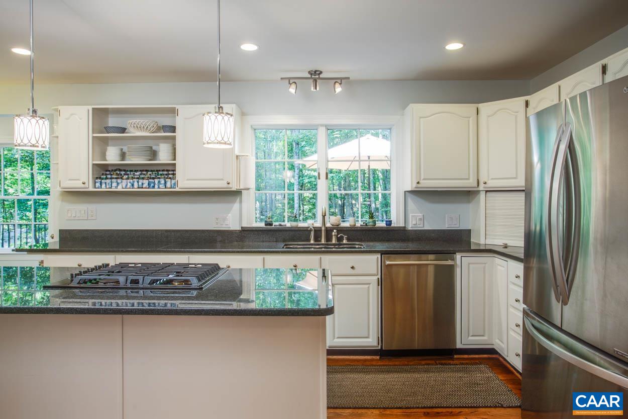 2800 OLD OAKS SPUR