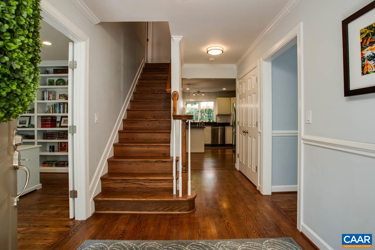 2800 OLD OAKS SPUR