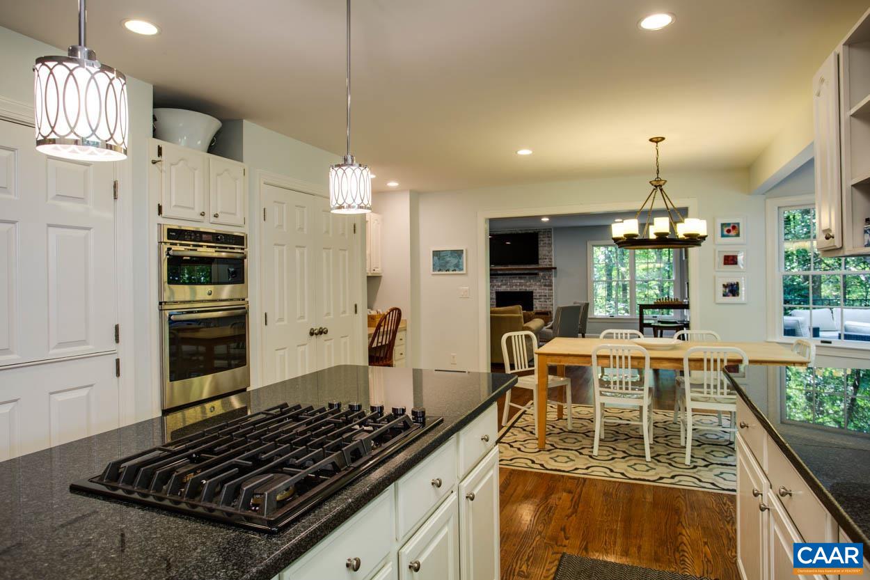 2800 OLD OAKS SPUR