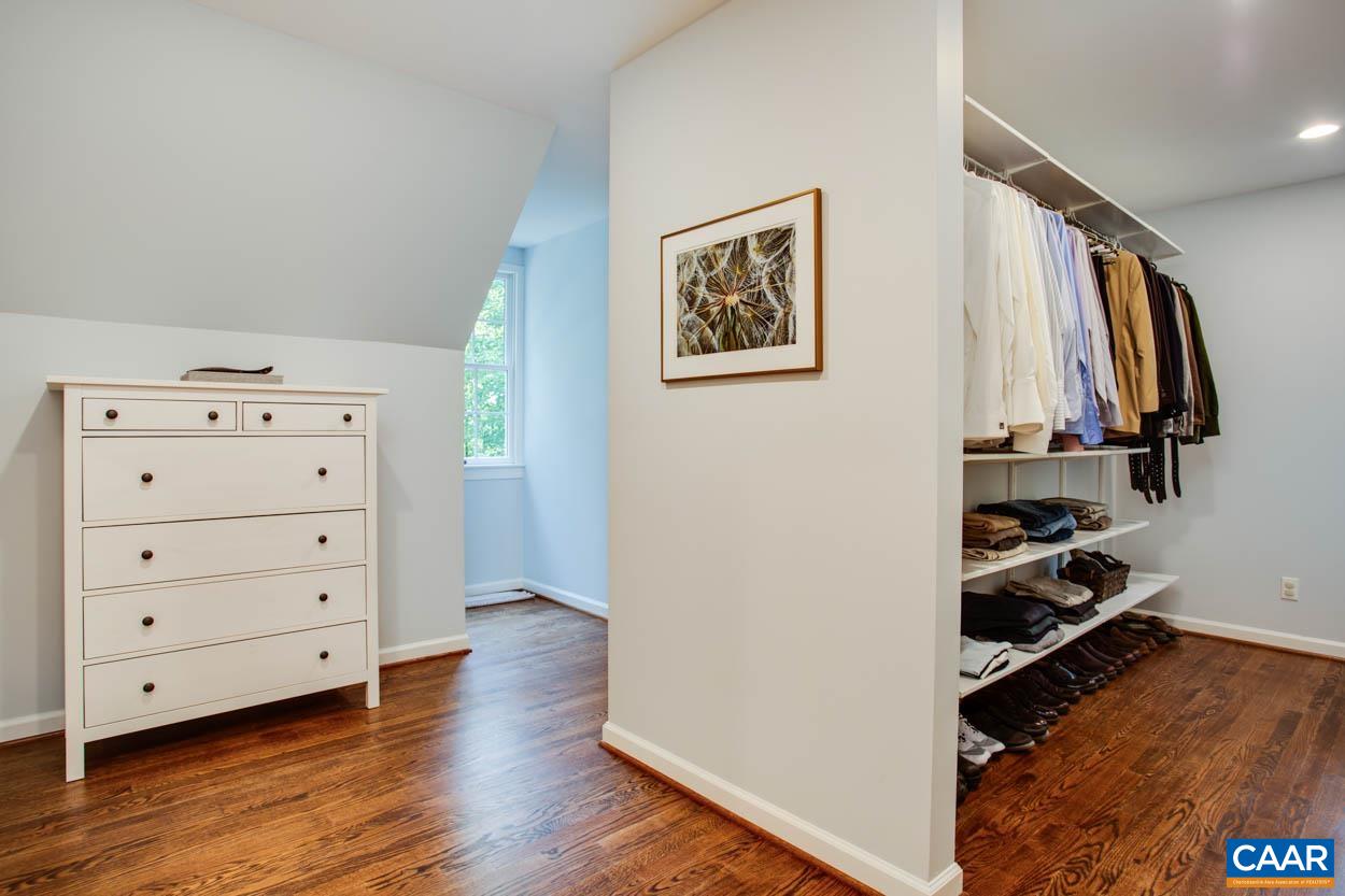 2800 OLD OAKS SPUR