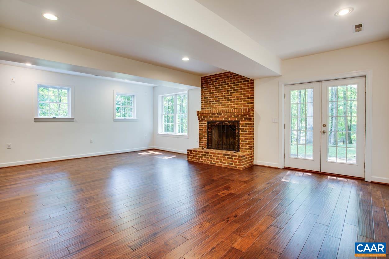 2800 OLD OAKS SPUR